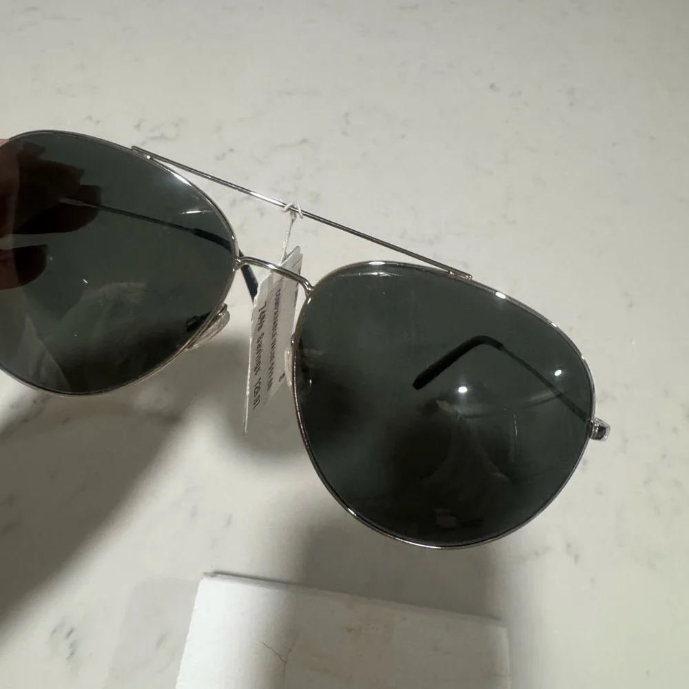 OLIVER PEOPLES AIRDALE Classic Aviator Sunglasses with Silver Frame and Gray